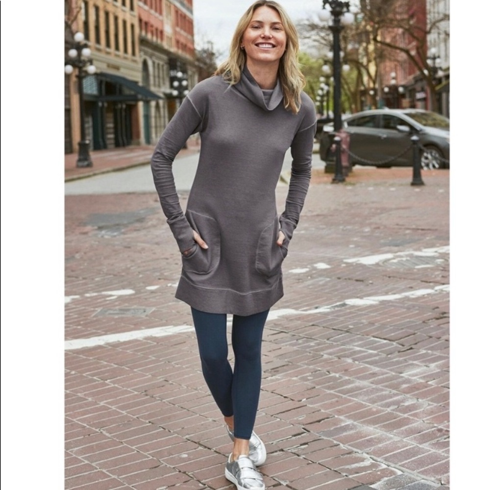Athleta Eco Wash Turtleneck Sweatshirt M